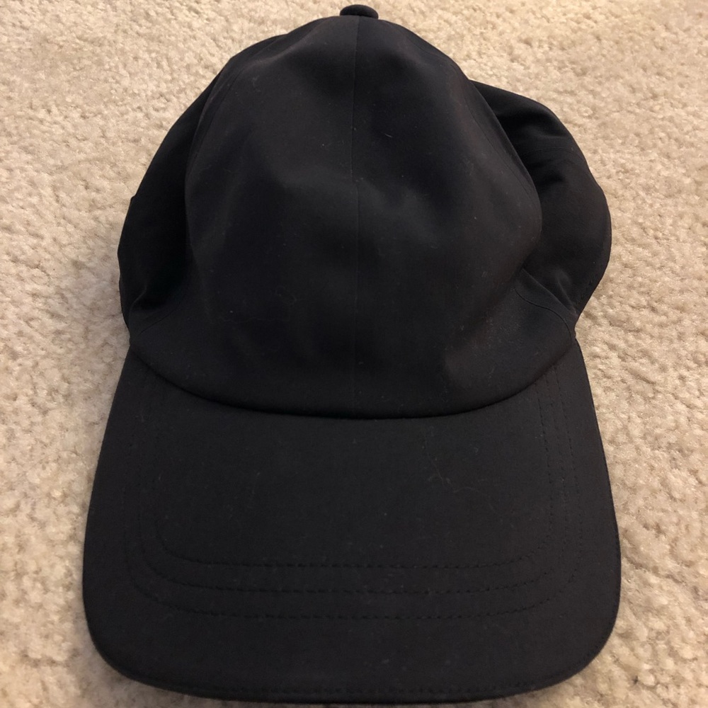 Lululemon baller hat run